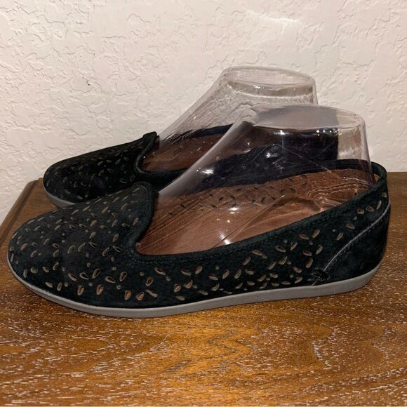 OluKai Momi Slip On Flat Shoes - Picture 5 of 9